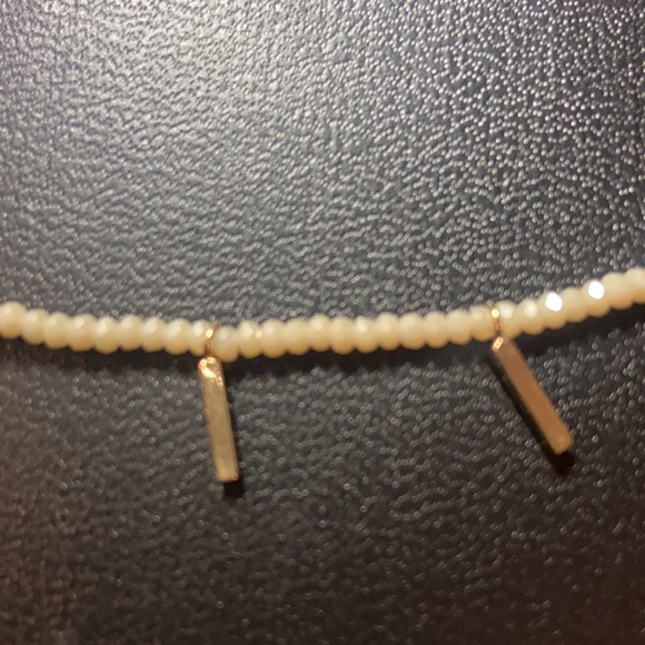 Cute adjustable off white and faux gold necklace - Picture 5 of 6